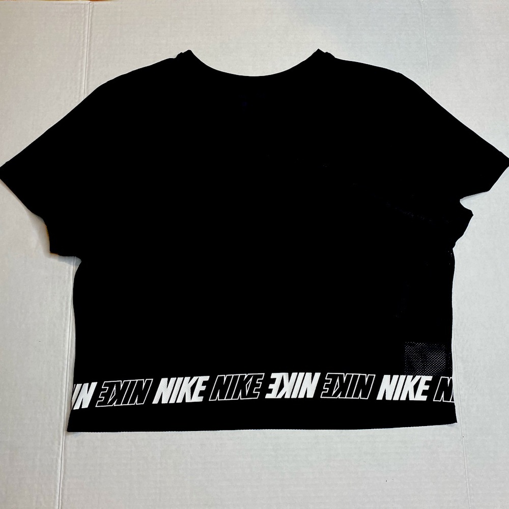 Nike Crop Top